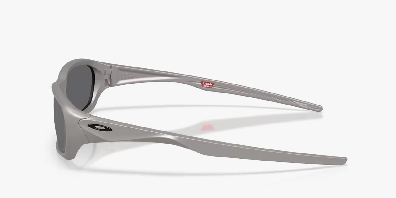 משקפי שמש OAKLEY OO9530-0558 2 משקפי שמש OAKLEY OO9530-0558