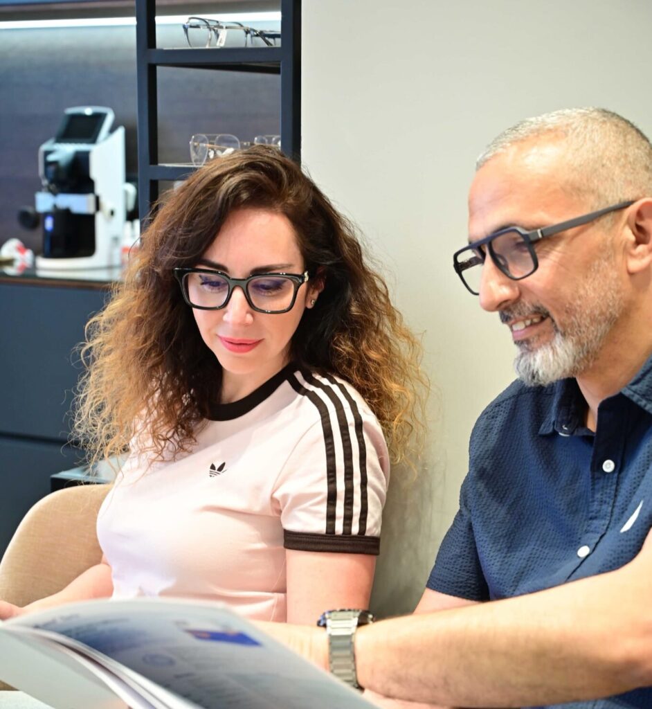 ייעוץ אישי בבחירת משקפיים בוויז'ן קליניק